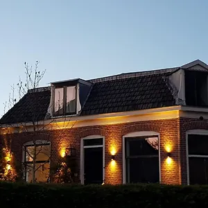 https://villa-amsteldijck-8km-from-amsterdam.zandvoort-hotels.com